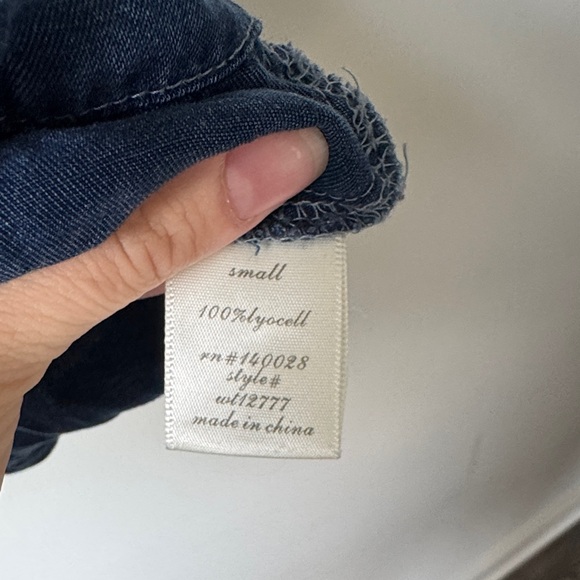 Miami Denim Chambray Ruffle Hem Peplum Blouse EUC - Picture 3 of 7